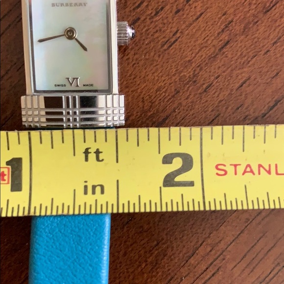 Burberry Watch: AUTHENTIC like new condition - Picture 8 of 8